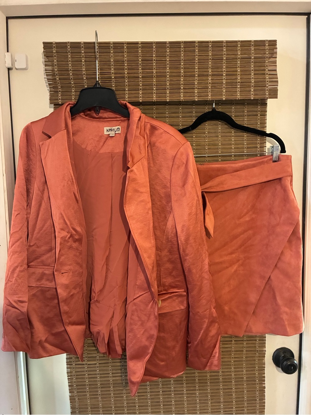 NWOT Loft 18 Coral Satin Blazer & faux suede Skirt Set *callout